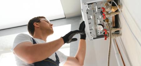 Manutenzione scaldabagno a gas: ogni quanto farla e a chi spetta