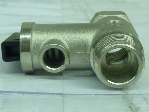 Valvola attacco 1/2" M/F ATE 04519230 ricambio originale Lamborghini