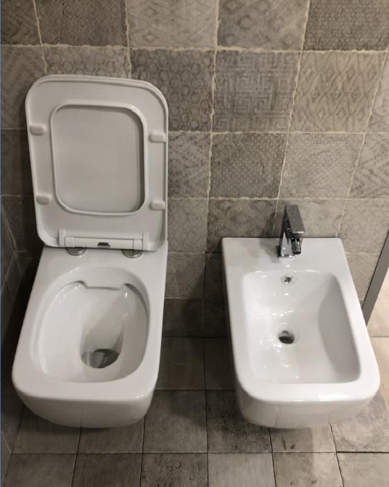 Set sanitari bagno sospesi senza brida | Bianco | Versione quadrata