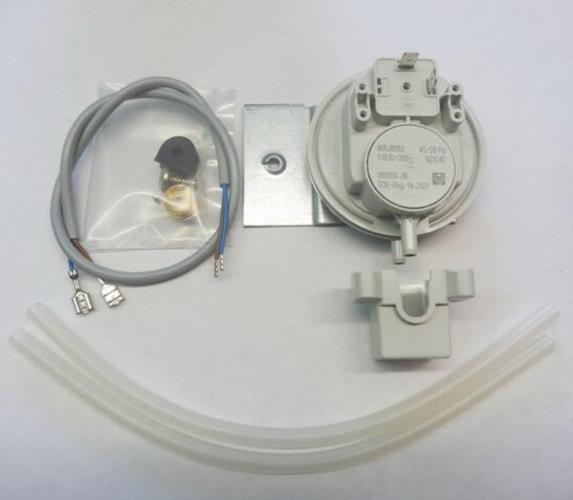 Pressostato aria 050518 boiler VC-W 182-242-282 ricambio originale Vaillant