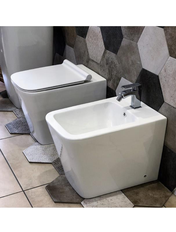 Set sanitari bagno filo muro a terra | Bianco | Versione Quadrata