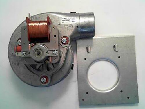 Ventilatore Eolo 27 Iono 3020682 ex 1014513-1017433 ricambio originale Immergas