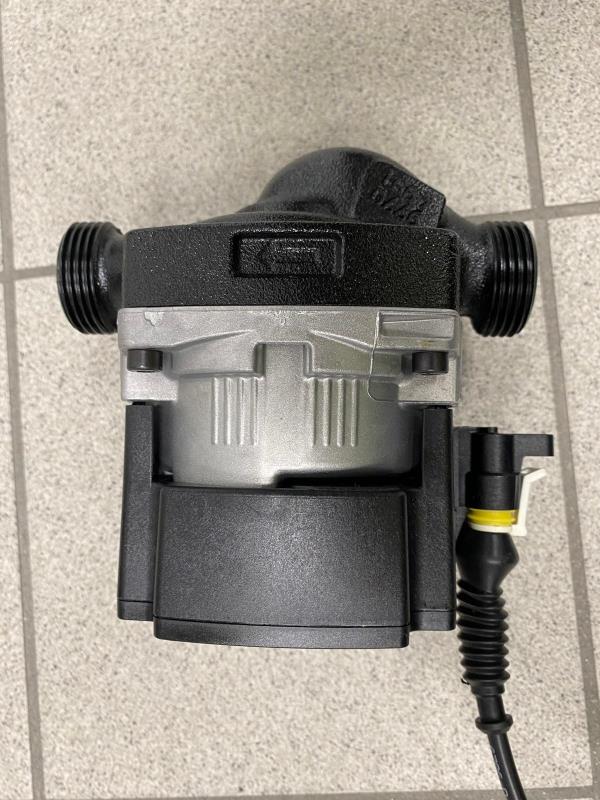 Circolatore Grundfos UPM3 15/70-130mm interasse attacchi da 1" 20227601